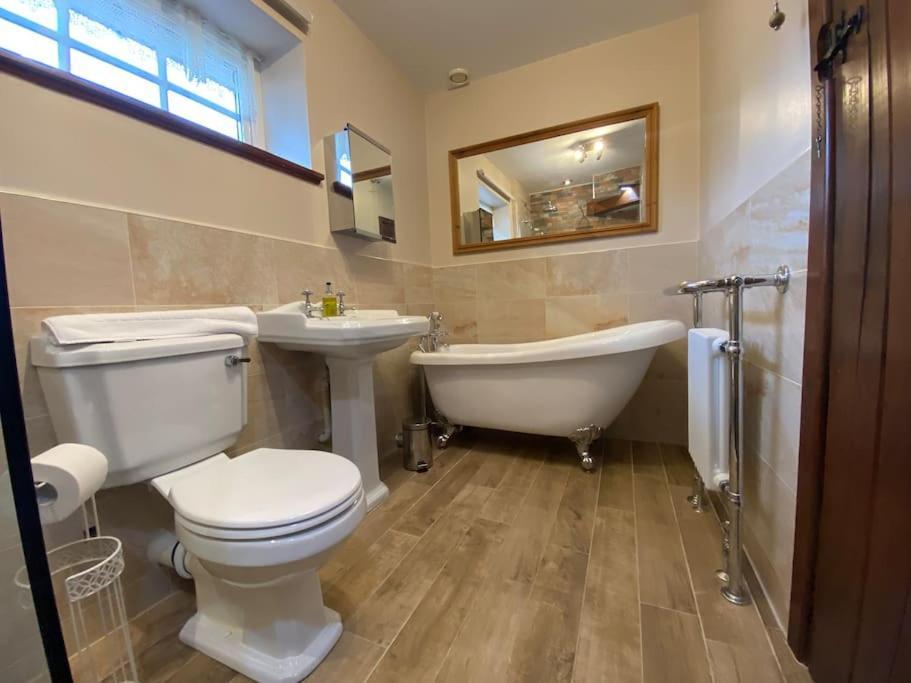 Eco-Friendly Dorset Cottage With Spa Set In Heart Of Countryside Sydling St Nicholas Экстерьер фото